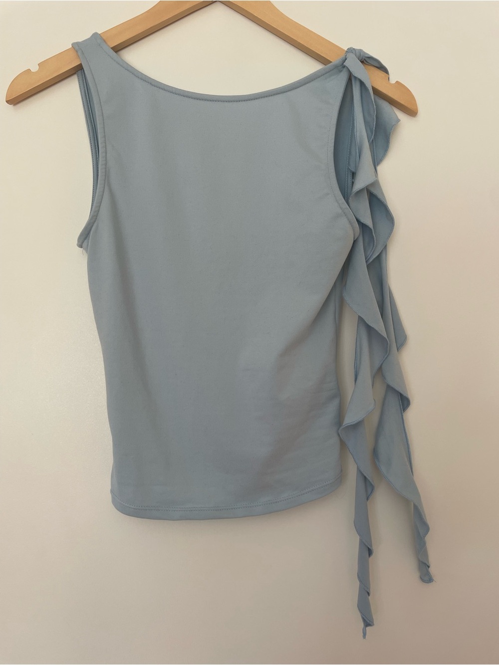 Kimchi Blue Pale Blue One-Shoulder Ruffle Tie Tank Top